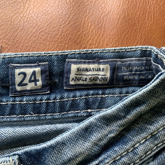 Miss Me Destroyed Skinny Jeans - Picture 4 of 14